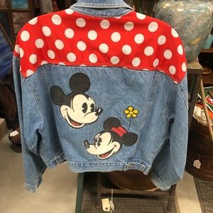Vintage from Disney. One of a kind. Woman XL.